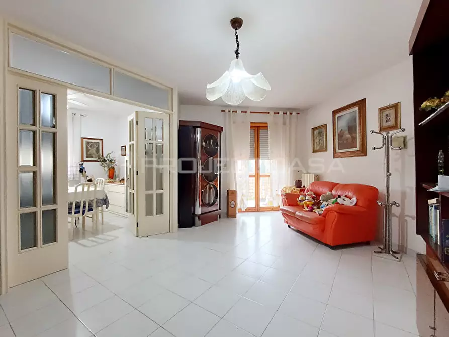 Immagine 1 di Appartamento in vendita  in Via Ventiquattro Maggio 130 a Maglie