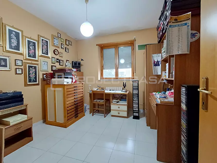 Immagine 12 di Appartamento in vendita  in Via Ventiquattro Maggio 130 a Maglie