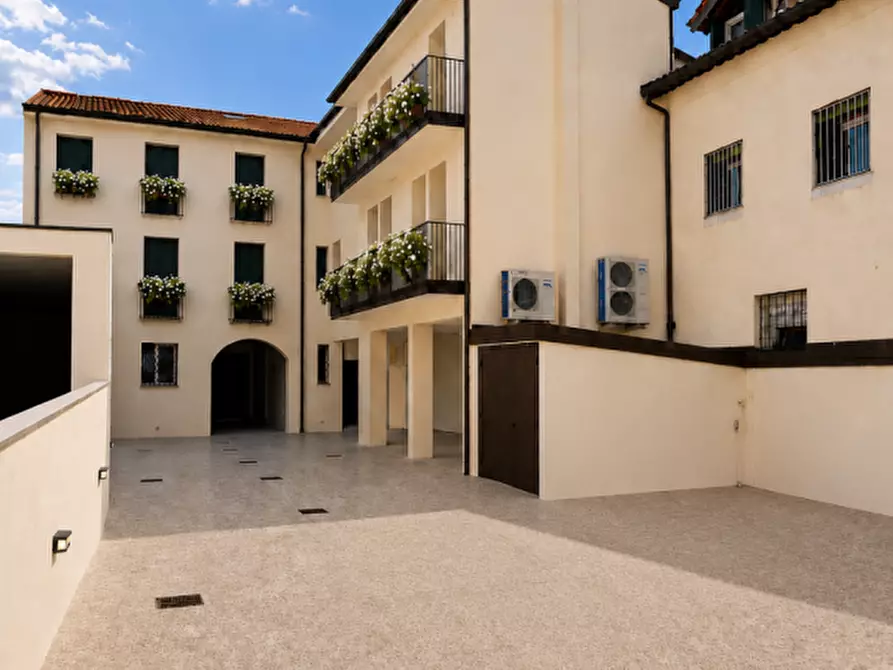 Immagine 1 di Appartamento in vendita  in Contrà Lodi a Vicenza