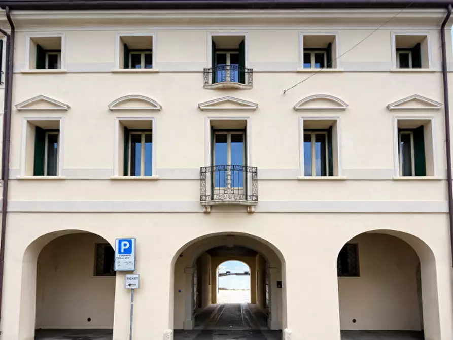 Immagine 2 di Appartamento in vendita  in Contrà Lodi a Vicenza