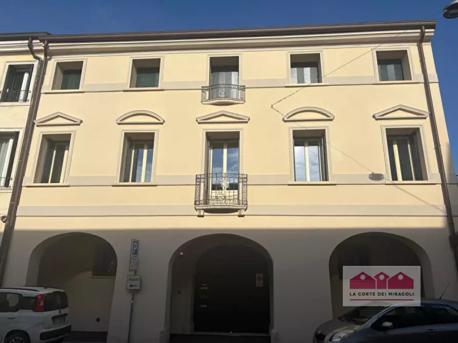 Immagine 3 di Appartamento in vendita  in Contrà Lodi a Vicenza