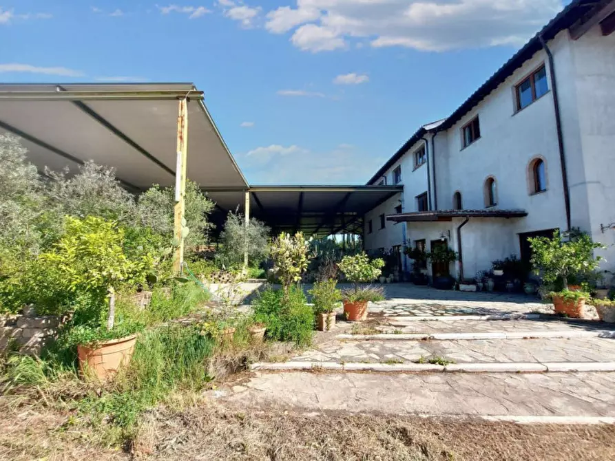 Immagine 4 di Rustico / casale in vendita  in Via della Giustiniana, N. 405 a Roma