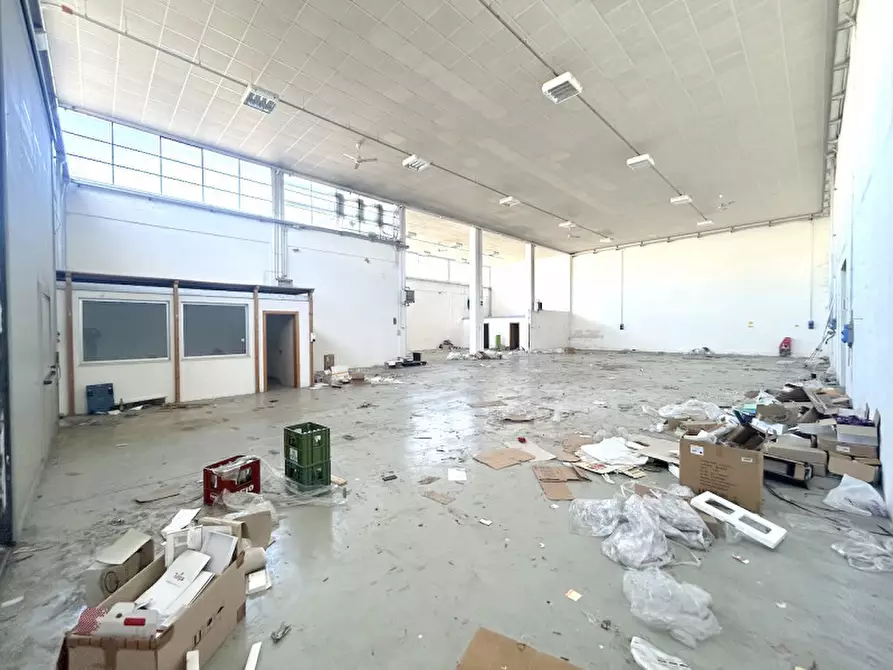 Immagine 3 di Capannone industriale in affitto  in via romagna a Cesena