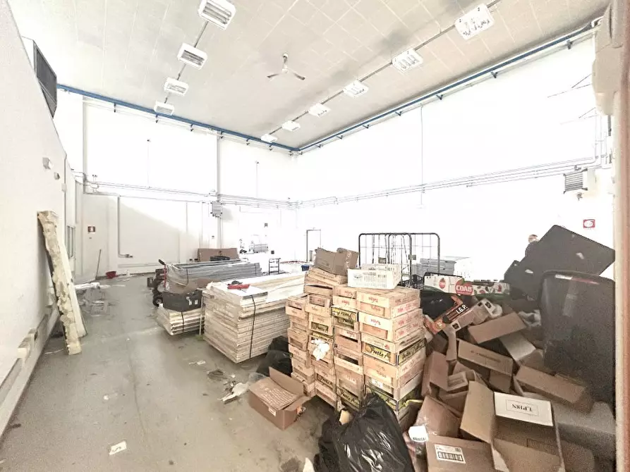 Immagine 5 di Capannone industriale in affitto  in via romagna a Cesena