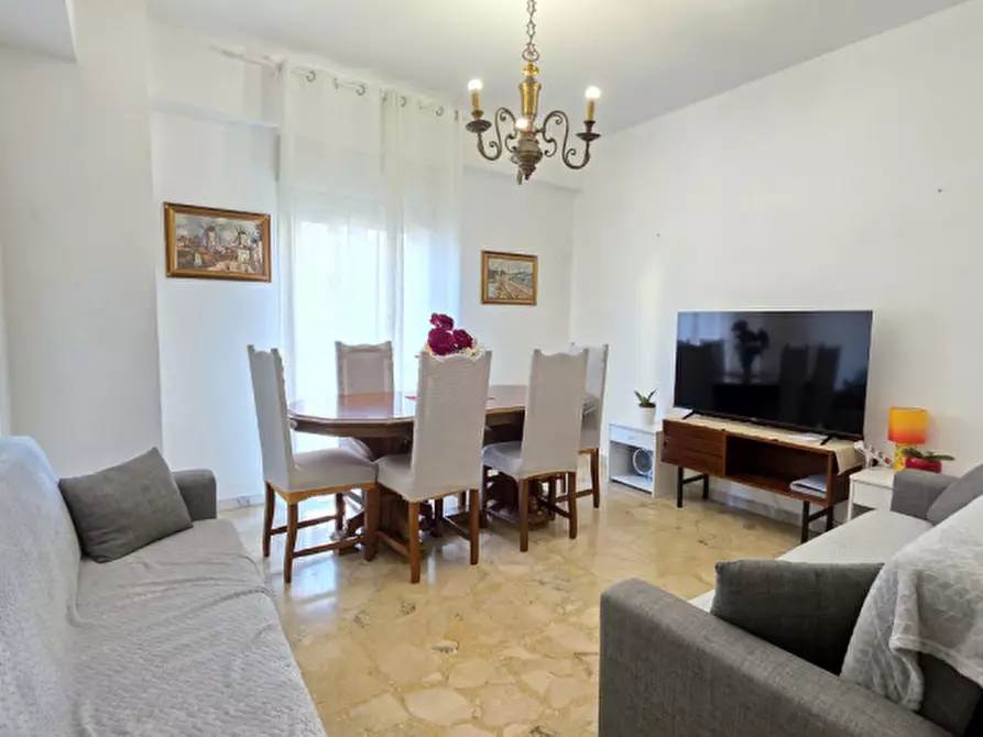 Immagine 1 di Appartamento in vendita  in Piazza Roma,13 a Milazzo