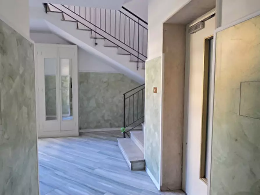 Immagine 27 di Appartamento in vendita  in Piazza Roma,13 a Milazzo