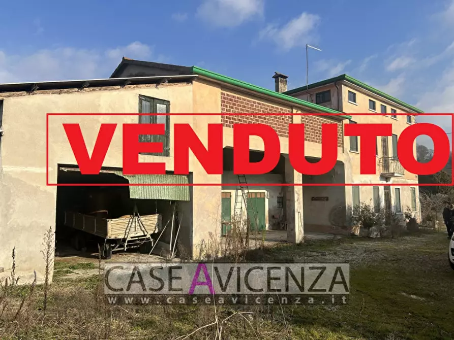 Immagine 1 di Rustico / casale in vendita  in via roma a Montegalda
