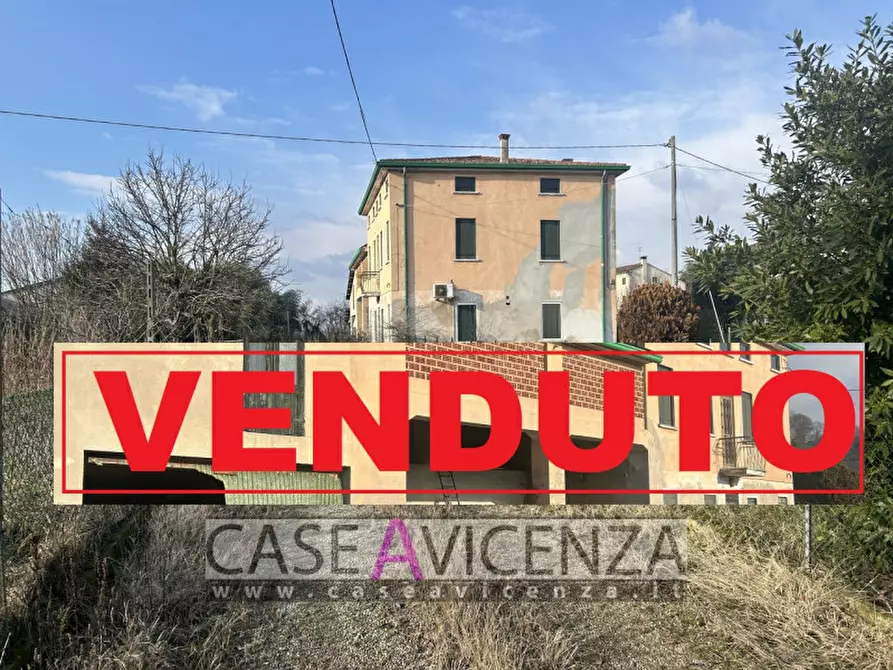 Immagine 4 di Rustico / casale in vendita  in via roma a Montegalda