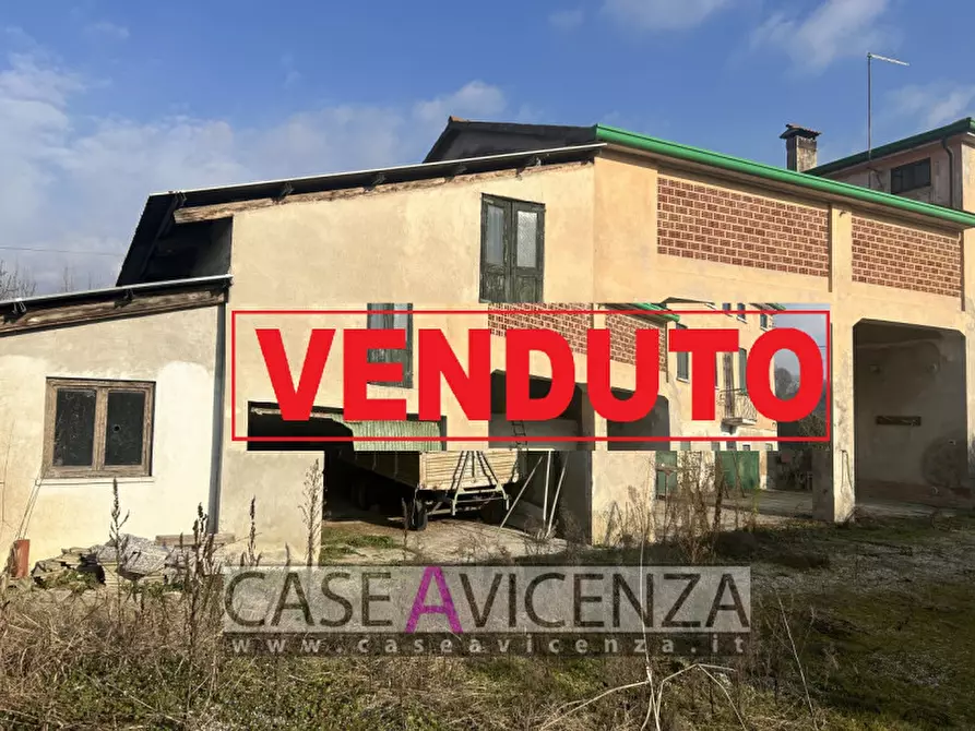 Immagine 6 di Rustico / casale in vendita  in via roma a Montegalda
