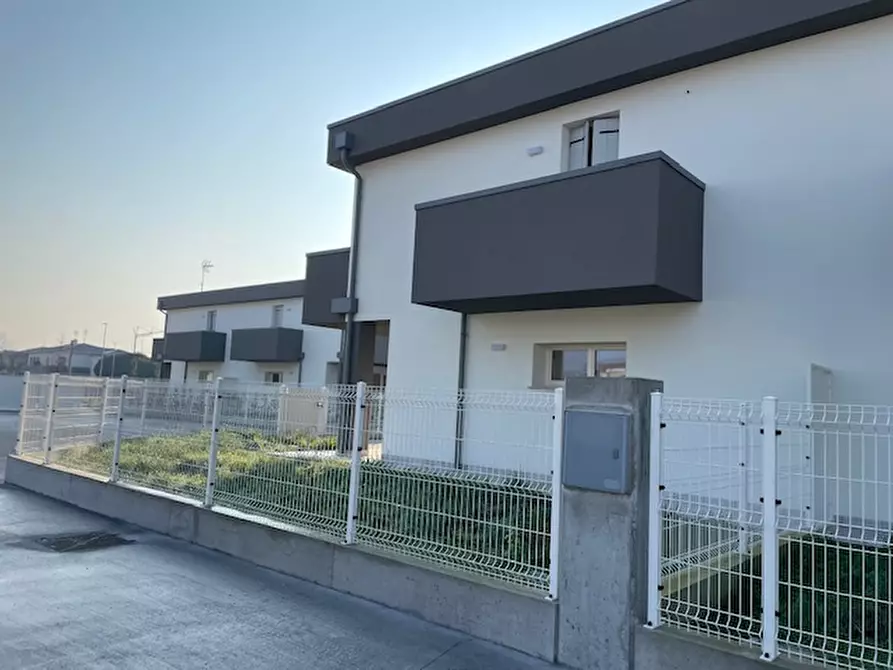 Immagine 4 di Casa trifamiliare in vendita  in via roma a Sant'angelo Di Piove Di Sacco