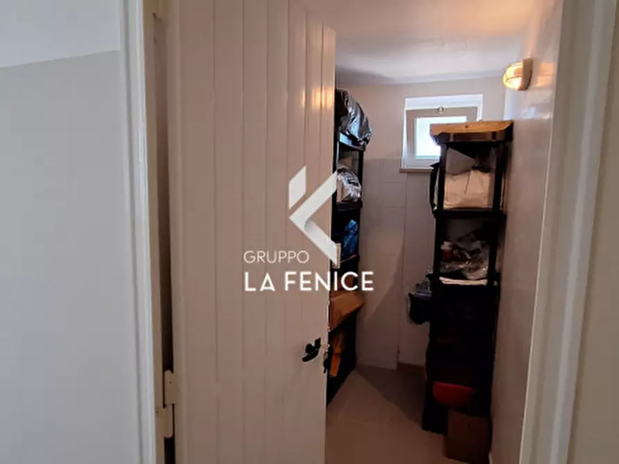 Immagine 28 di Appartamento in vendita  in Via Comasia Iacovazzo a Locorotondo