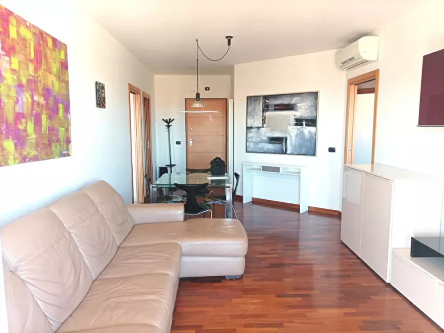 Immagine 2 di Appartamento in vendita  in P.ZZA D'ANGELOSANTE a Pescara