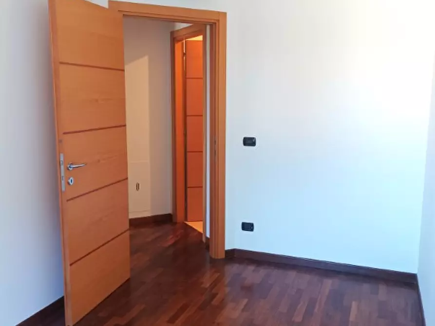 Immagine 24 di Appartamento in vendita  in P.ZZA D'ANGELOSANTE a Pescara