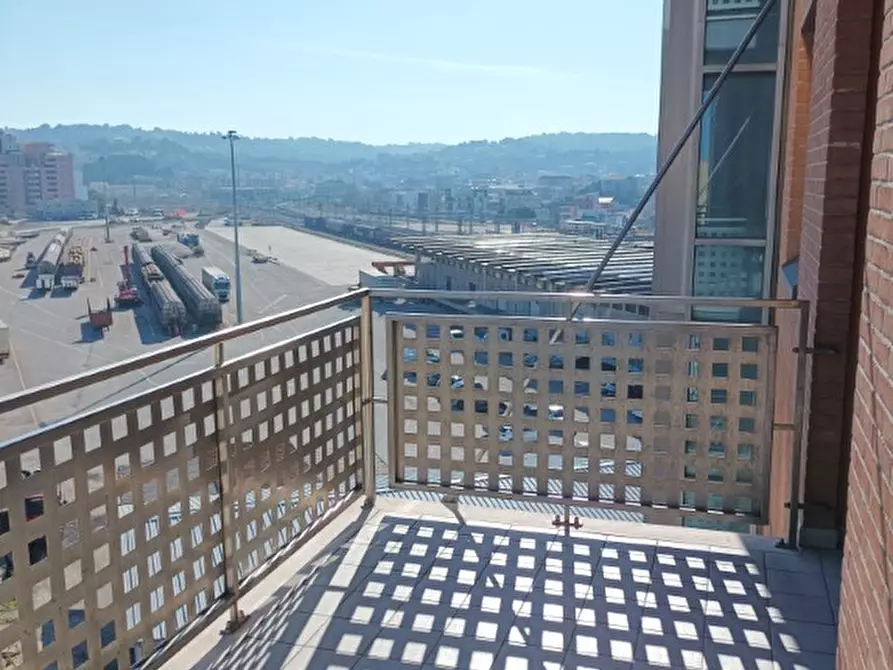 Immagine 34 di Appartamento in vendita  in P.ZZA D'ANGELOSANTE a Pescara