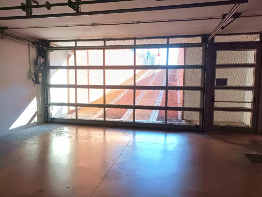 Immagine 45 di Appartamento in vendita  in P.ZZA D'ANGELOSANTE a Pescara