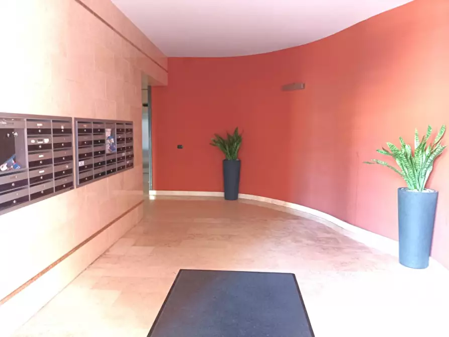 Immagine 49 di Appartamento in vendita  in P.ZZA D'ANGELOSANTE a Pescara