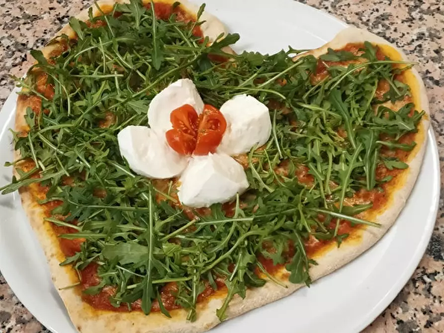 Immagine 1 di Attività commerciale in vendita  a Rovigo