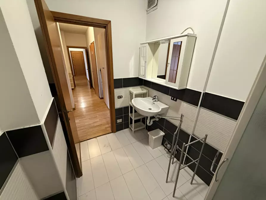 Immagine 16 di Appartamento in vendita  a Padova