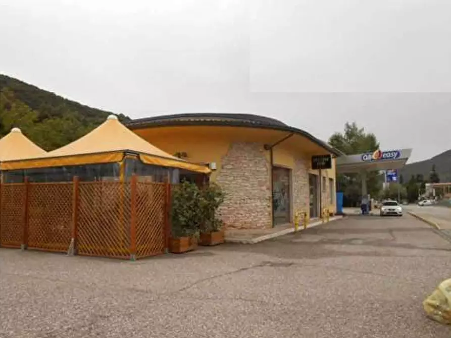 Immagine 1 di Palazzo in vendita  in Via Luigi Tubaldini 8 a Grezzana