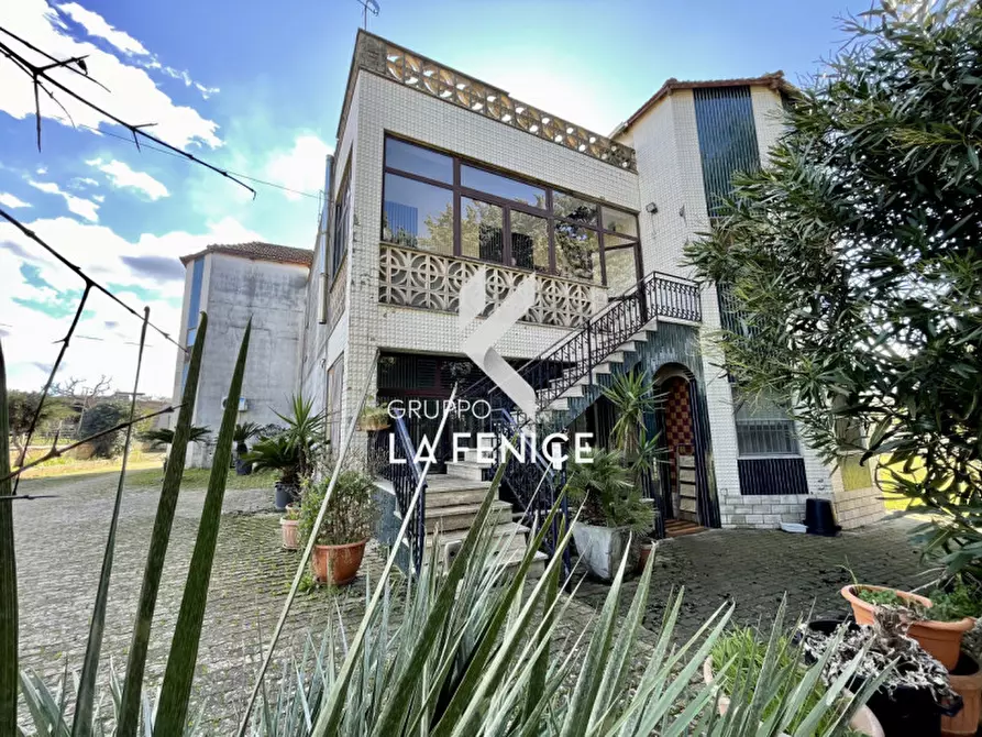 Immagine 3 di Casa bifamiliare in vendita  in contrada pantaleo a Locorotondo