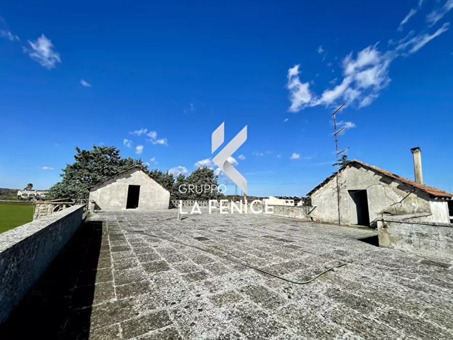 Immagine 98 di Casa bifamiliare in vendita  in contrada pantaleo a Locorotondo
