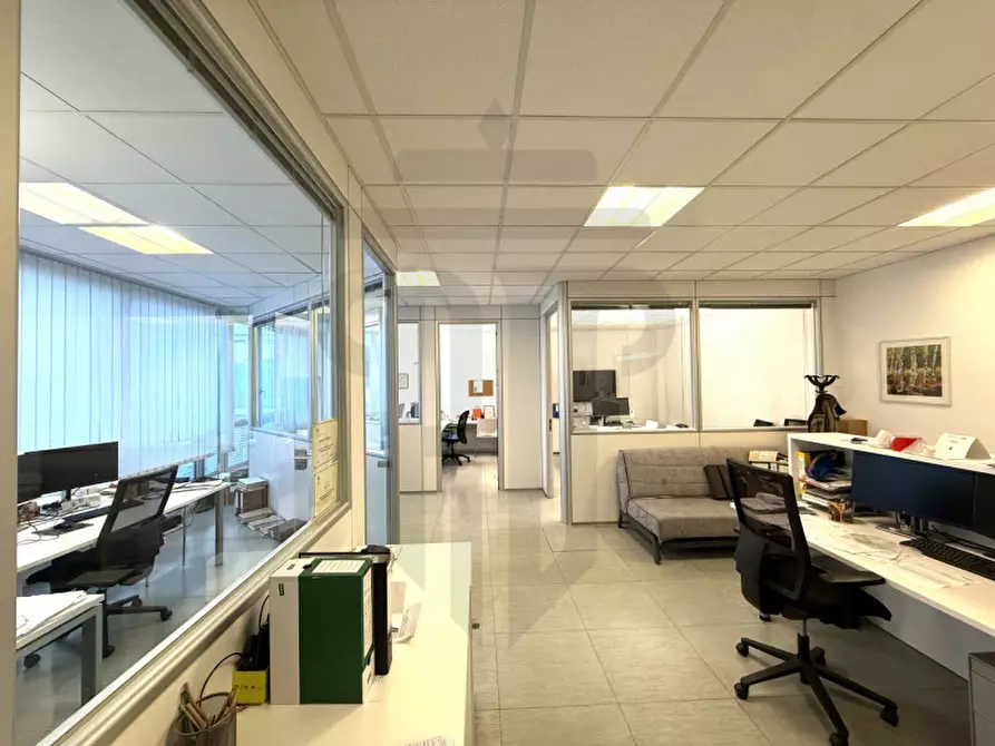 Immagine 1 di Ufficio in vendita  in Via Maso della Pieve - Pfarrhofstraße 4 a Bolzano