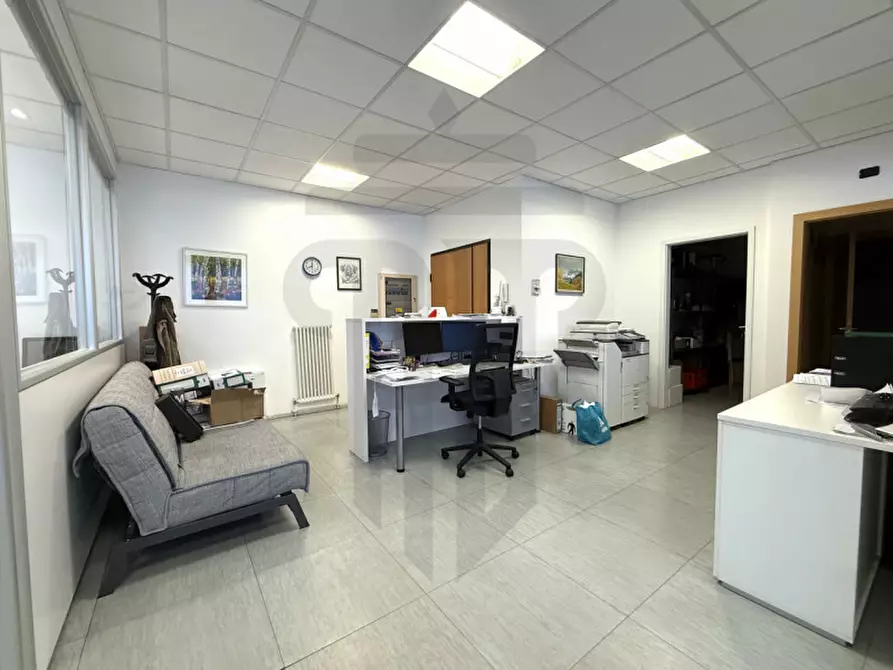 Immagine 3 di Ufficio in vendita  in Via Maso della Pieve - Pfarrhofstraße 4 a Bolzano