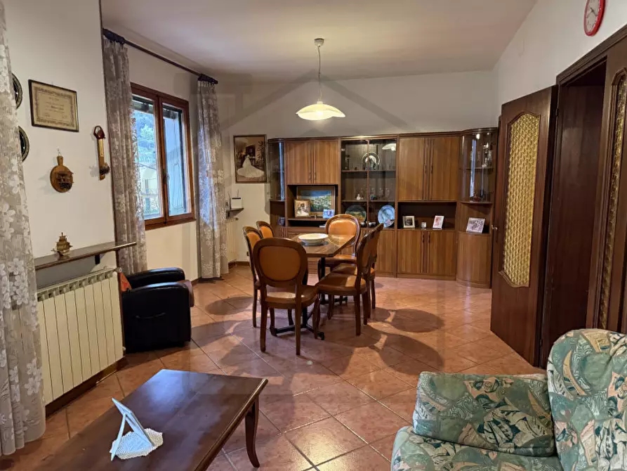 Immagine 2 di Casa bifamiliare in vendita  in Via Antonio Canova a Galzignano Terme