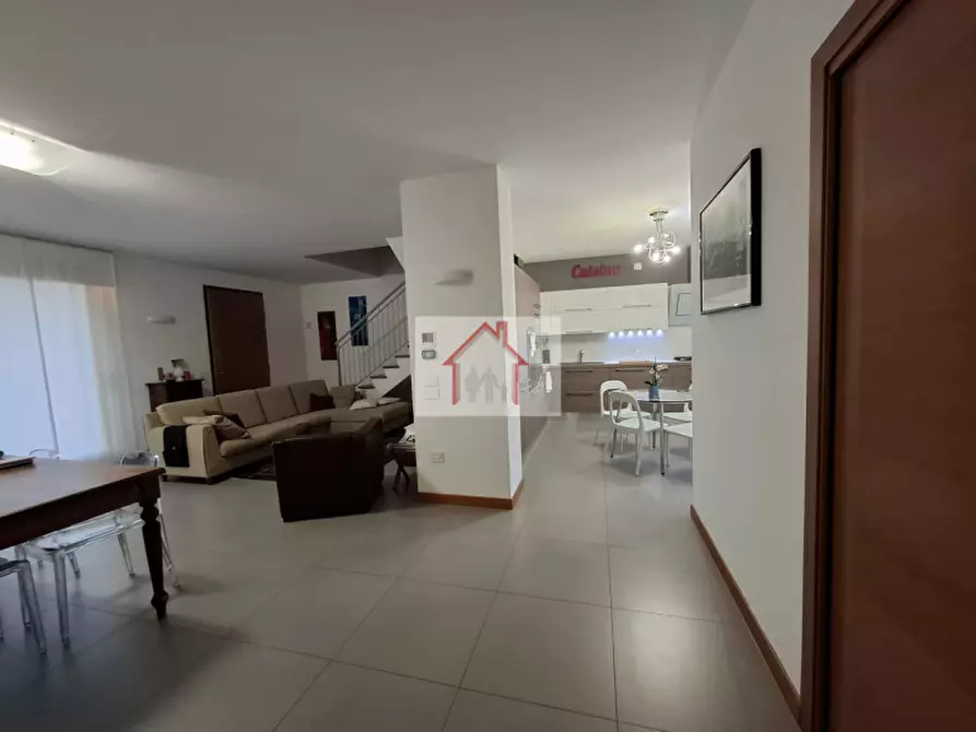 Immagine 1 di Casa bifamiliare in vendita  in Via Povegliano a Povegliano