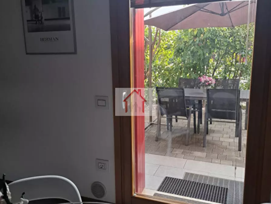 Immagine 2 di Casa bifamiliare in vendita  in Via Povegliano a Povegliano