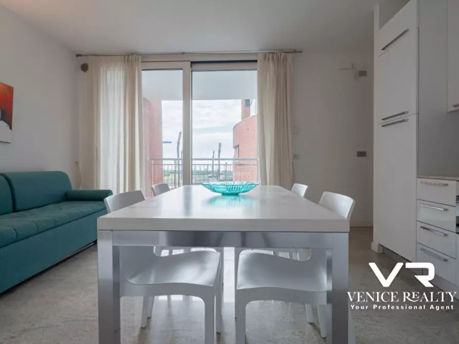 Immagine 2 di Appartamento in vendita  in via carmen frova a Jesolo