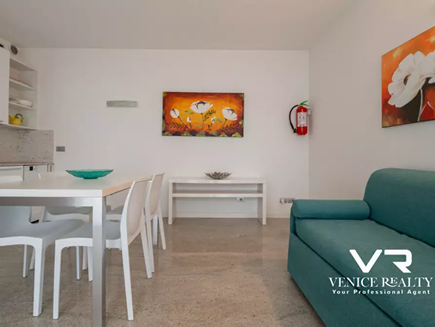 Immagine 3 di Appartamento in vendita  in via carmen frova a Jesolo
