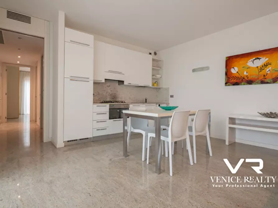 Immagine 10 di Appartamento in vendita  in via carmen frova a Jesolo