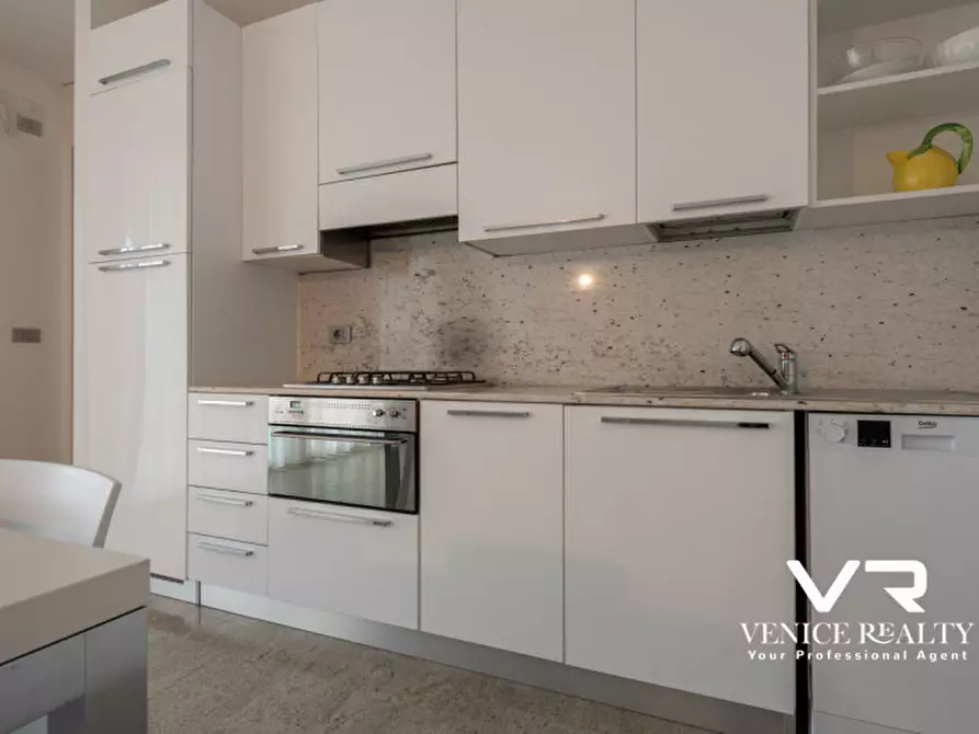 Immagine 11 di Appartamento in vendita  in via carmen frova a Jesolo