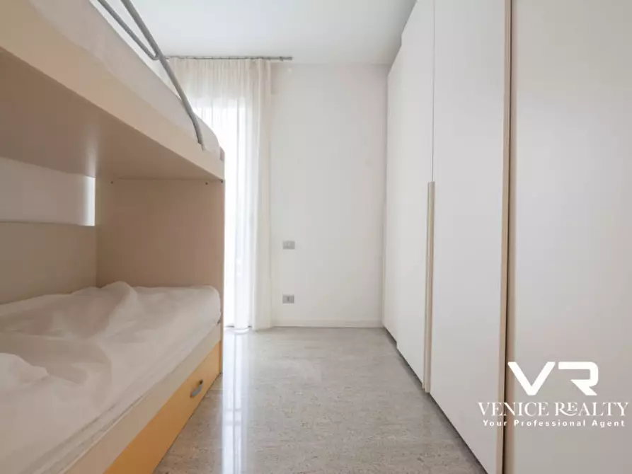 Immagine 24 di Appartamento in vendita  in via carmen frova a Jesolo