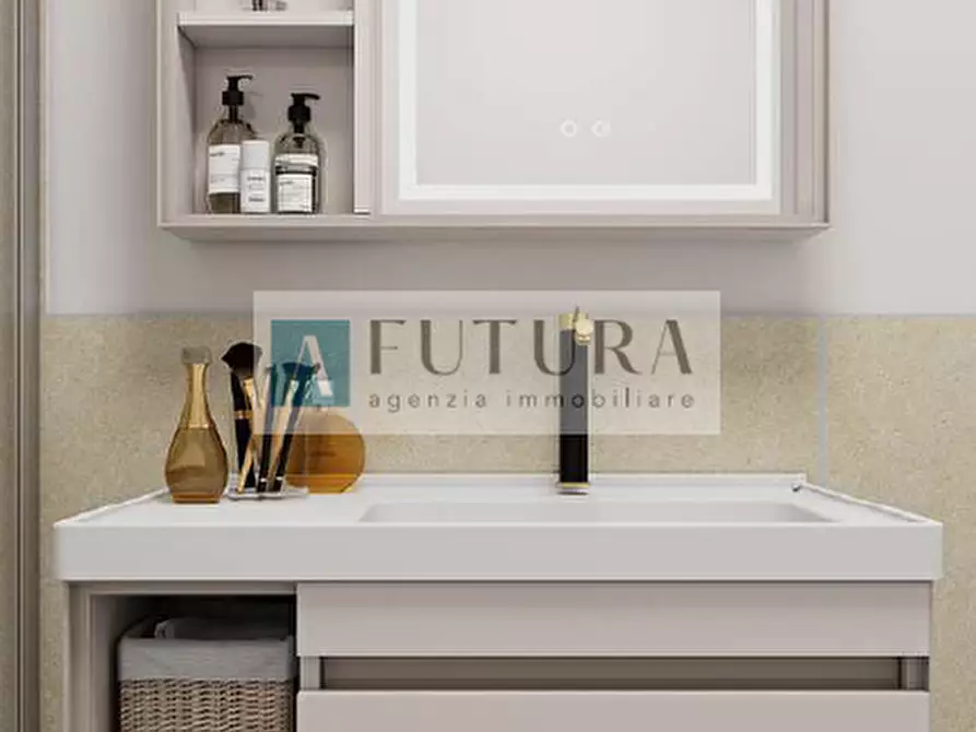 Immagine 9 di Appartamento in vendita  in via fratelli bandiera, 20 a Vicenza