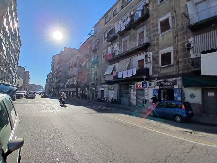 Immagine 2 di Garage in vendita  in Adiacenze Piazza Ottocalli a Napoli