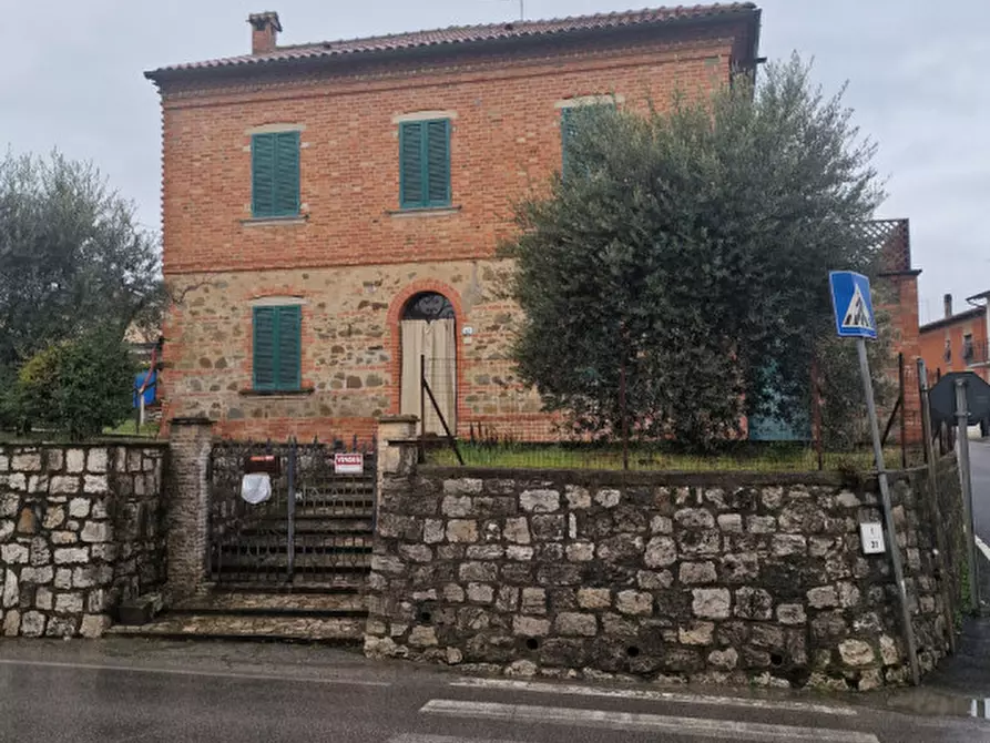 Immagine 1 di Casa indipendente in vendita  a Torrita Di Siena