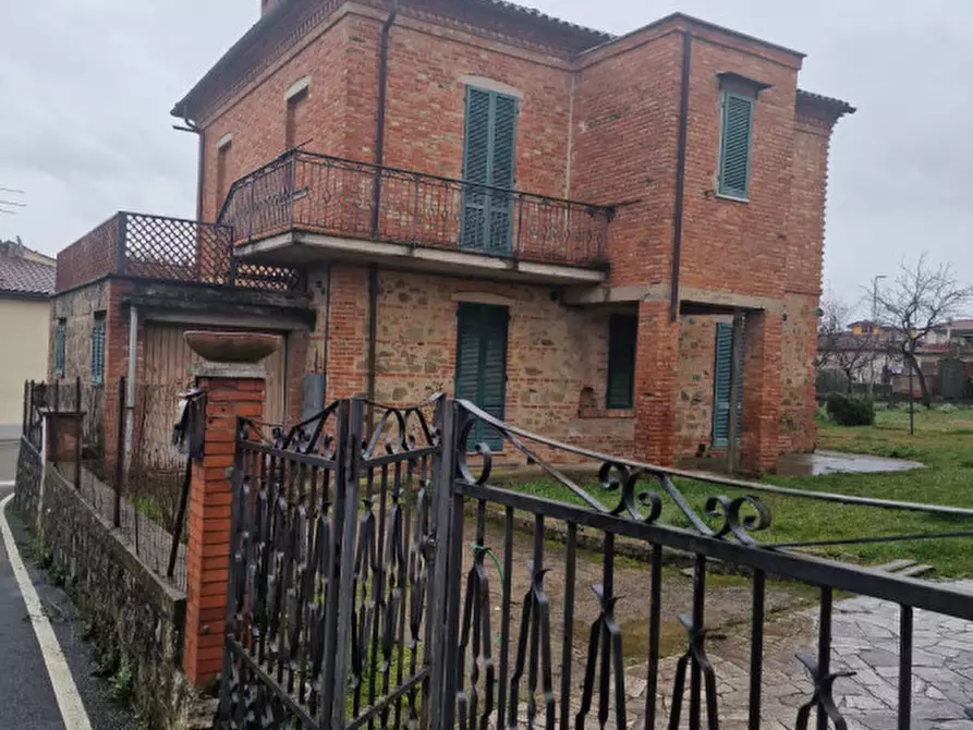 Immagine 3 di Casa indipendente in vendita  a Torrita Di Siena