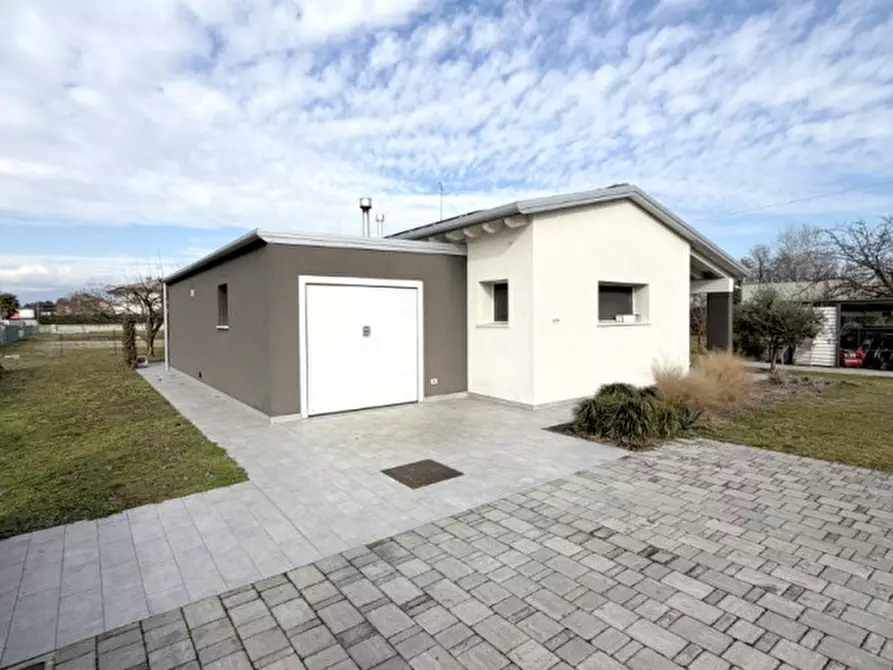 Immagine 30 di Casa indipendente in vendita  a Tombolo