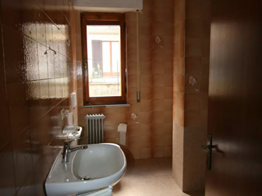 Immagine 14 di Appartamento in vendita  a Montepulciano