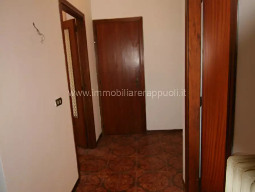 Immagine 16 di Appartamento in vendita  a Montepulciano