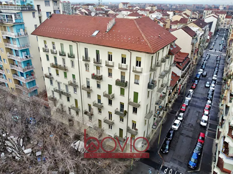 Immagine 2 di Appartamento in vendita  in Piazza Giampietro Chironi 8 a Torino