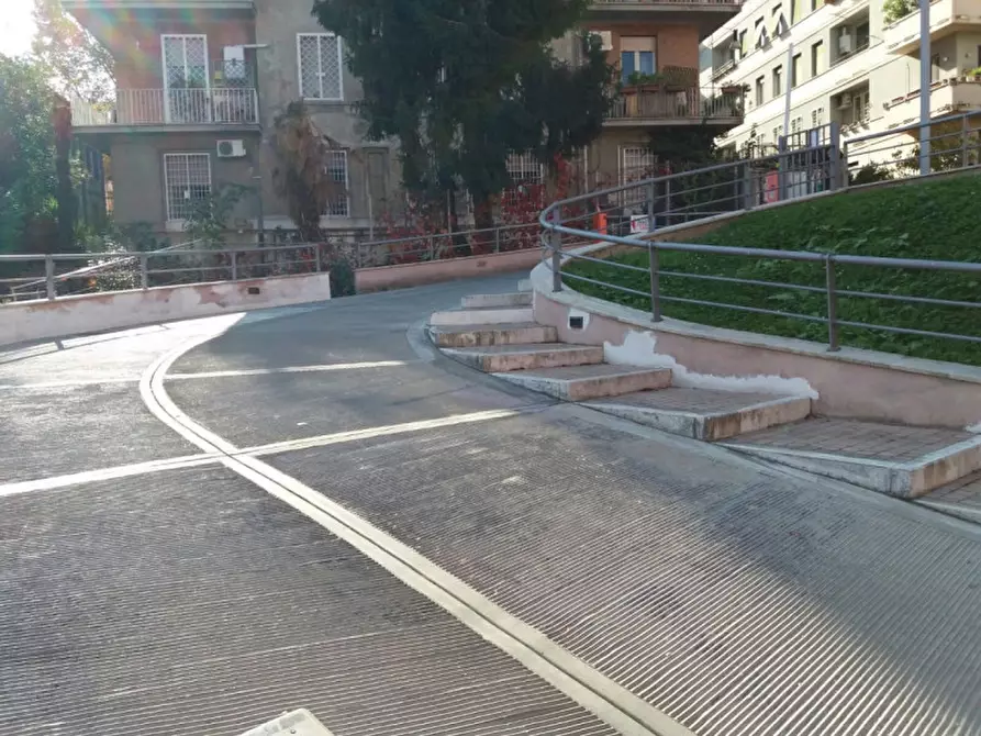Immagine 6 di Posto auto in affitto  in Via Gaetano Sacchi a Roma