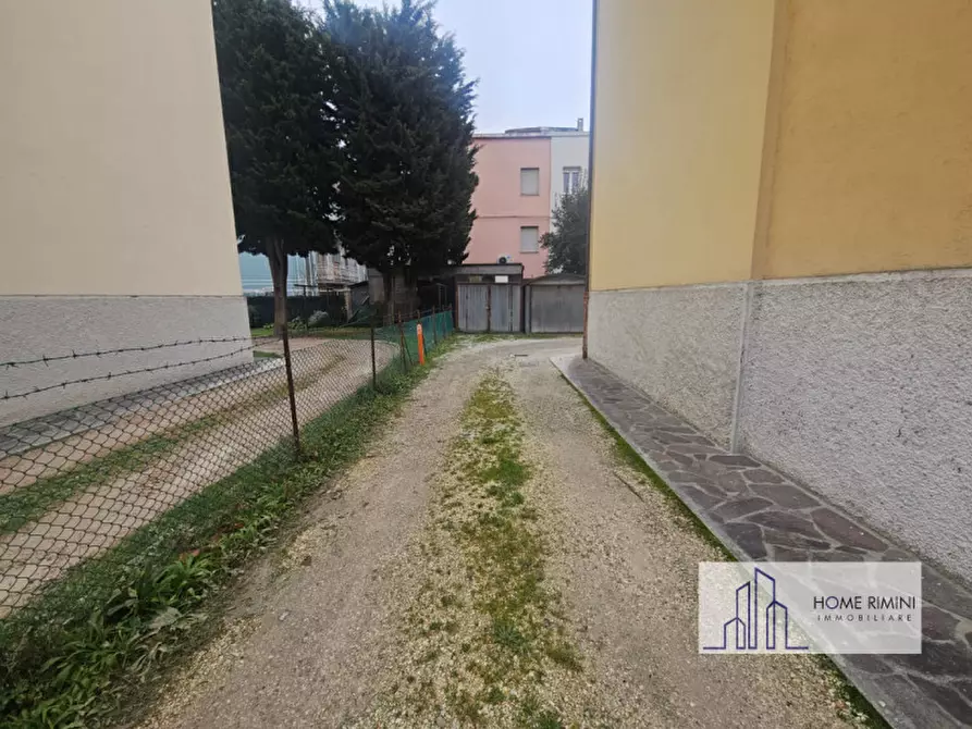 Immagine 35 di Appartamento in vendita  in via ippolito Nievo 6 a Rimini