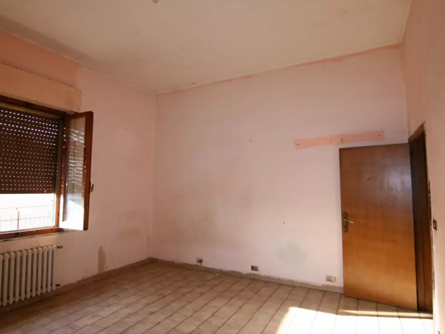 Immagine 9 di Villetta a schiera in vendita  a Sinalunga