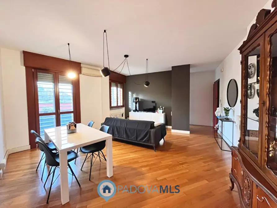 Immagine 15 di Appartamento in vendita  in Via Ognissanti a Padova