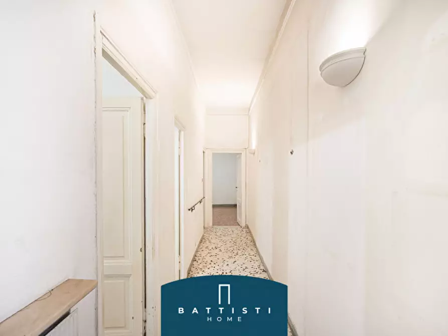 Immagine 8 di Appartamento in vendita  in Passeggiata di Ripetta a Roma