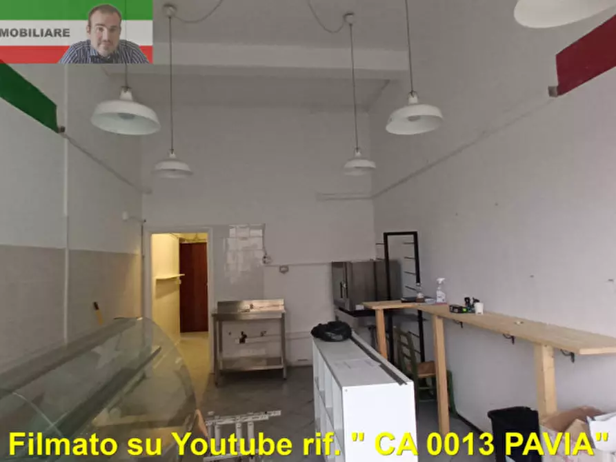 Immagine 1 di Negozio in affitto  in Via Capri a Pavia