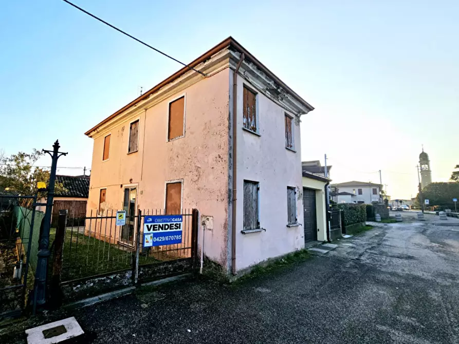 Immagine 1 di Villetta a schiera in vendita  in Via Roma Est a Ospedaletto Euganeo